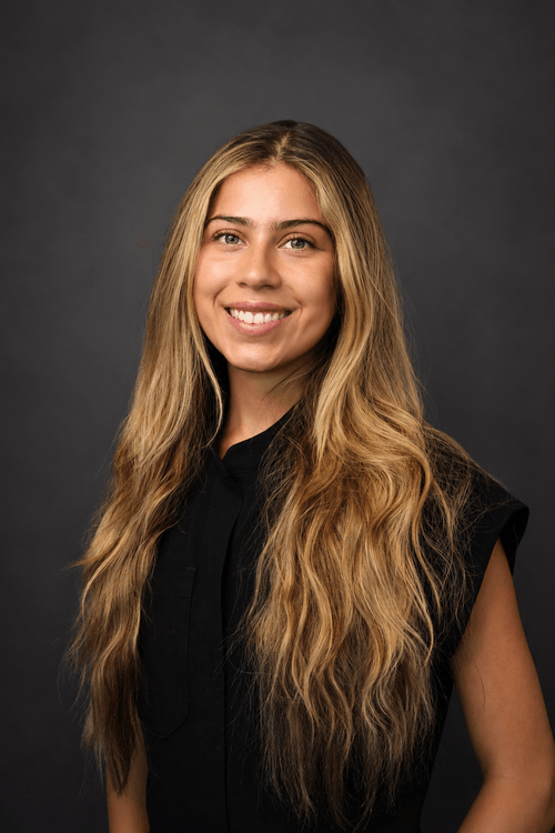 Tanea Escalante, asistente dental